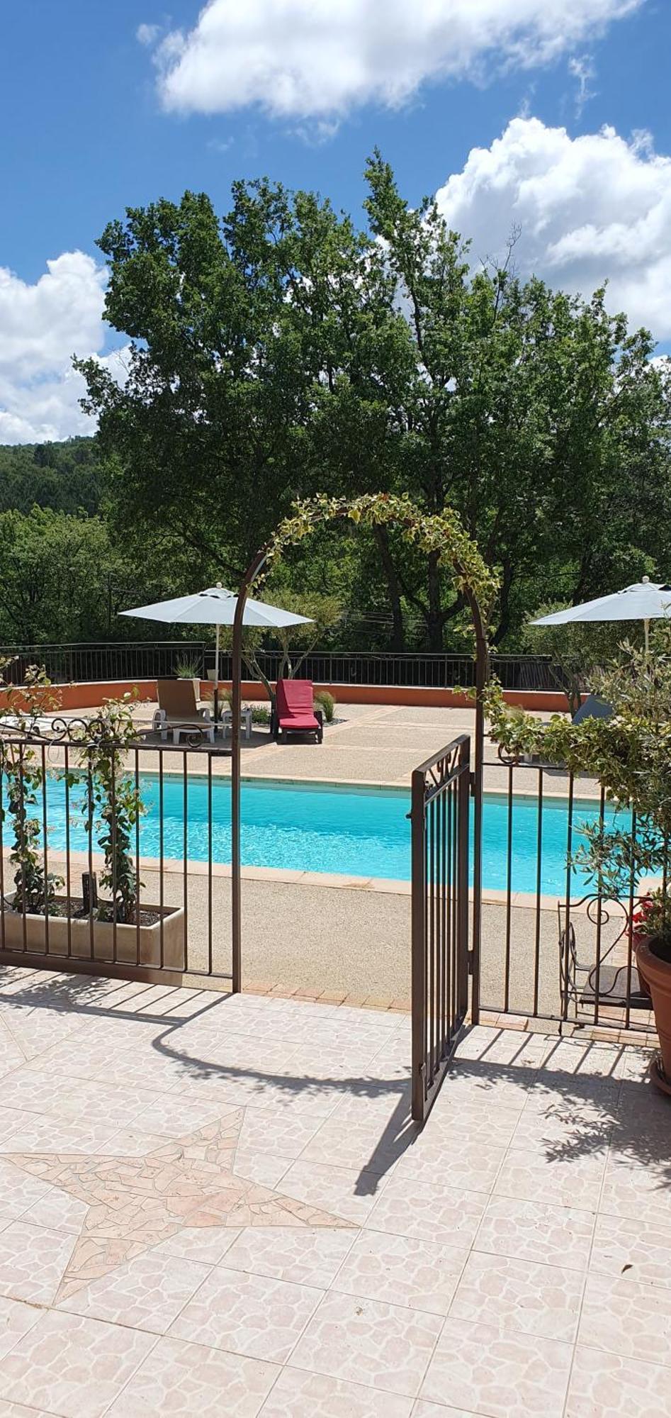 Maison Familiale Avec Piscine Et Boulodrome Dans Le Luberon Villa Caseneuve Buitenkant foto