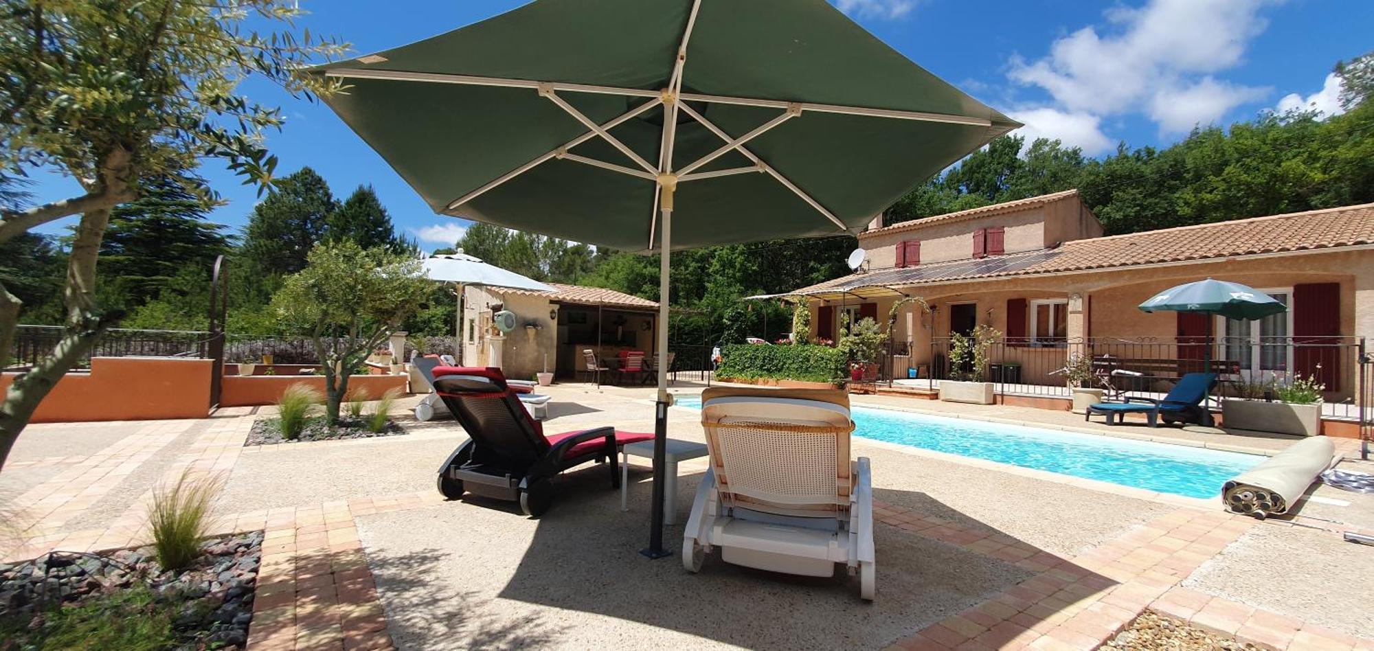 Maison Familiale Avec Piscine Et Boulodrome Dans Le Luberon Villa Caseneuve Buitenkant foto